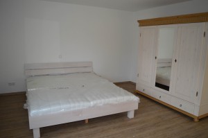 Schlafzimmer 1 - Doppelbett in Überlänge