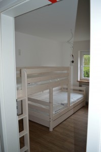 Schlafzimmer 2 - mit Etagenbett und möglichem Ausziehbett